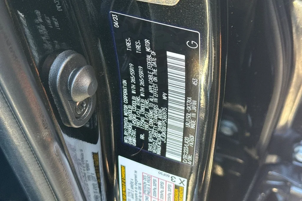 Used 2023 Black Lexus 460 Luxury image 36