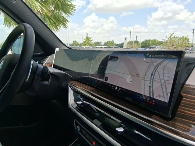 New 2026 Mineral White Metallic BMW sDrive40i image 11