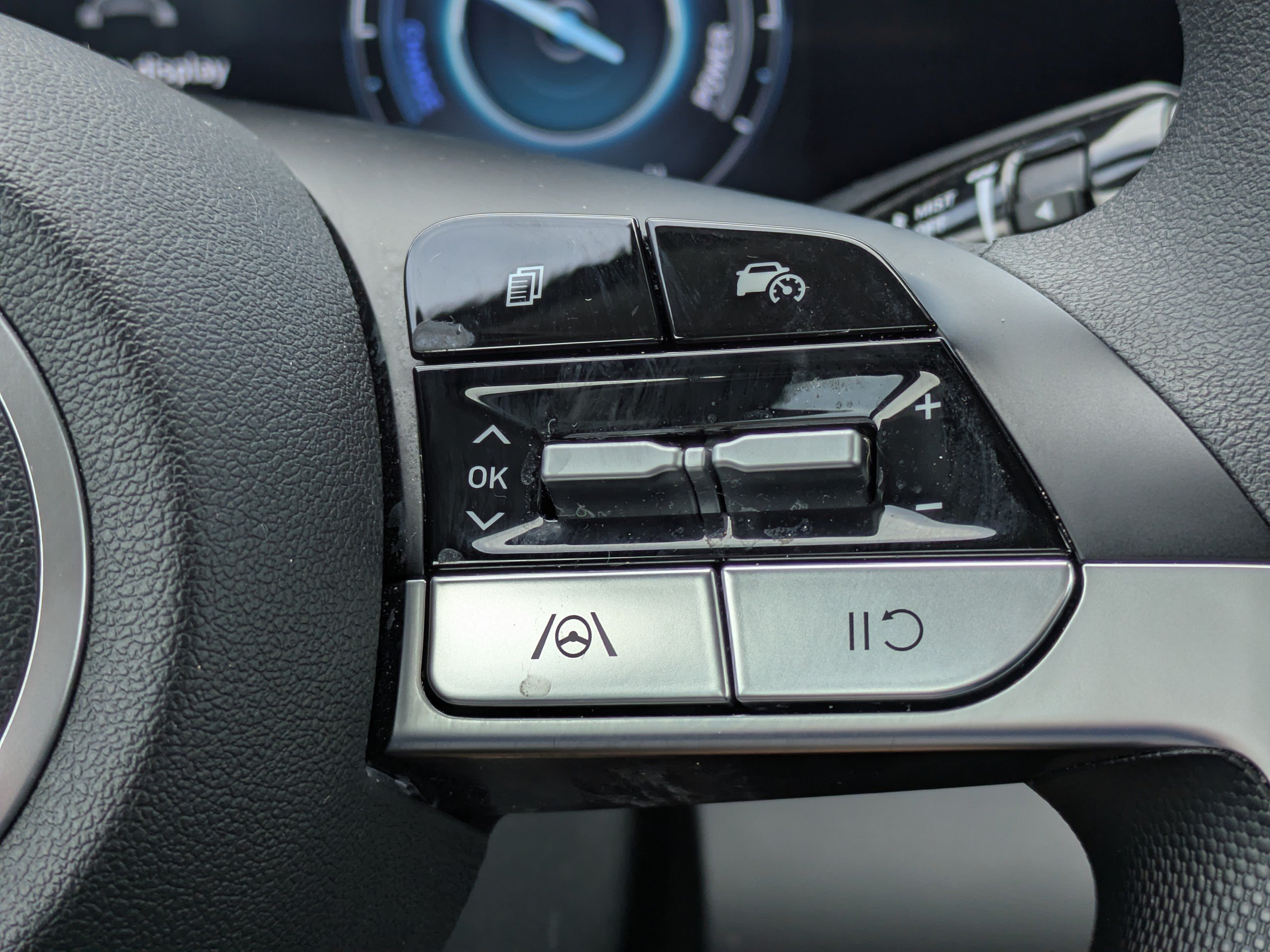 2024 Hyundai Elantra Blue - Photo 23