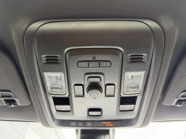 2022 Chevrolet Suburban LT - Photo 29
