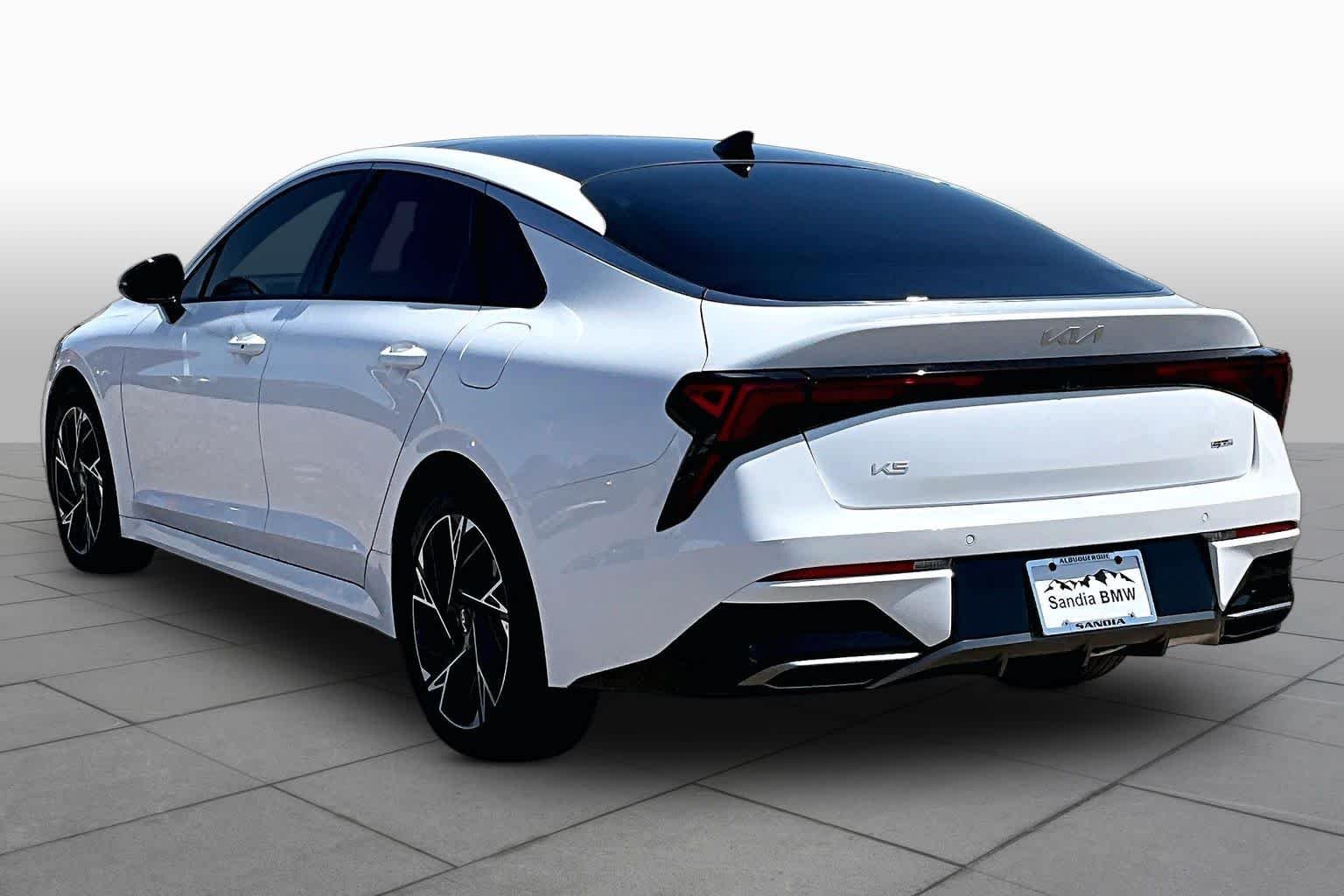 Used 2025 Snow White Pearl Kia GT-Line image 9