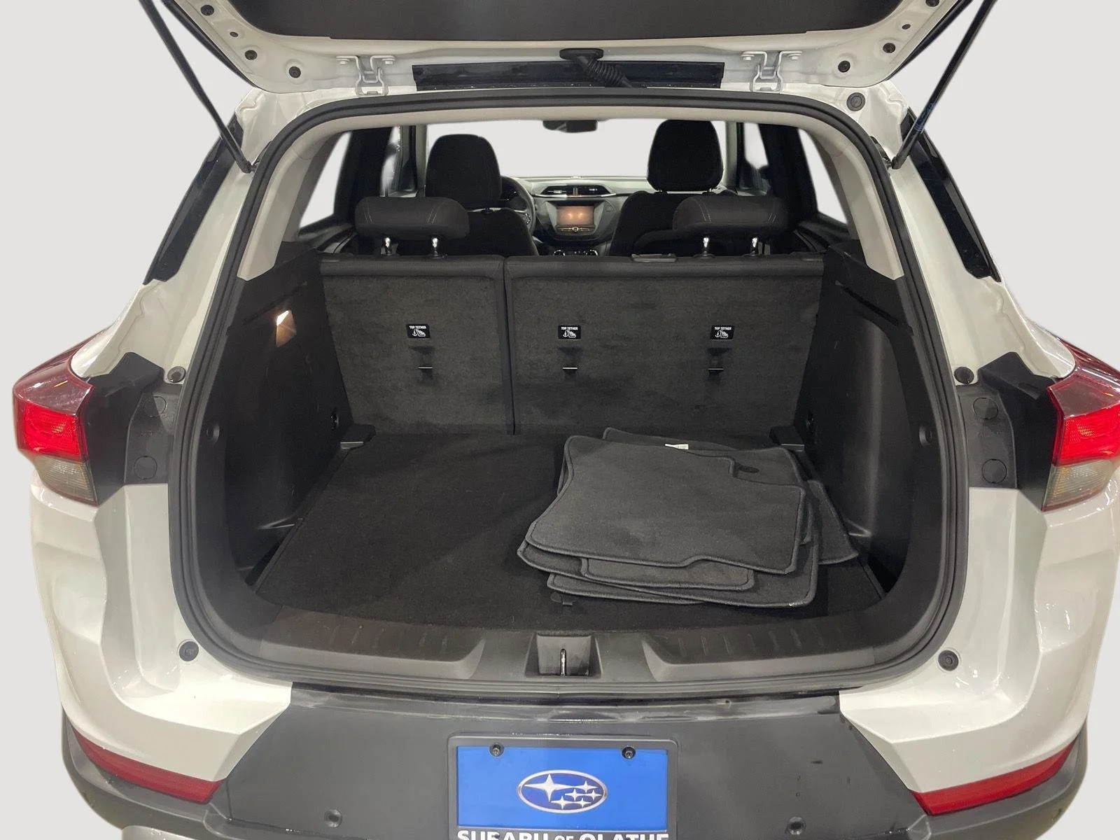 Used 2022 Summit White Chevrolet LT image 6