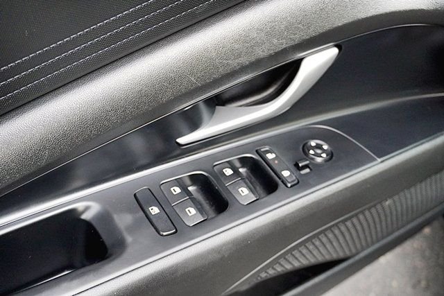 Used 2024 Black Hyundai SE image 20