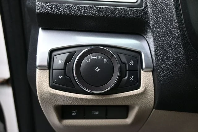 2019 Ford Explorer Limited - Photo 16