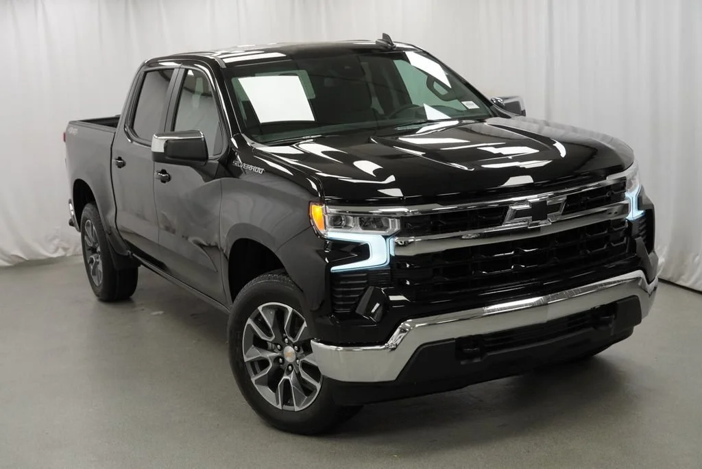 New 2026 Black Chevrolet LT image 33