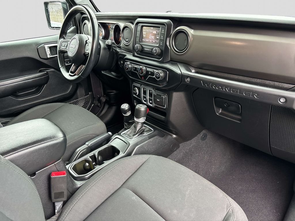 Used 2020 Gray Jeep Sport S image 14