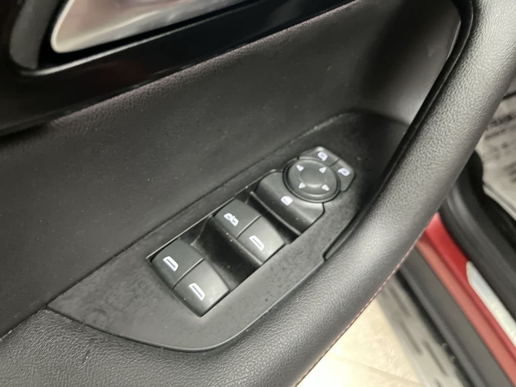 Used 2022 Red Chevrolet RS image 17