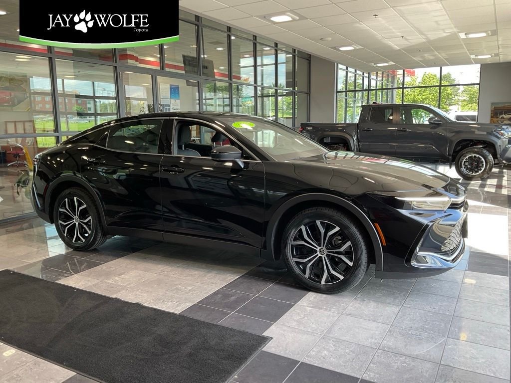 2023 Toyota Crown XLE AWD's photo