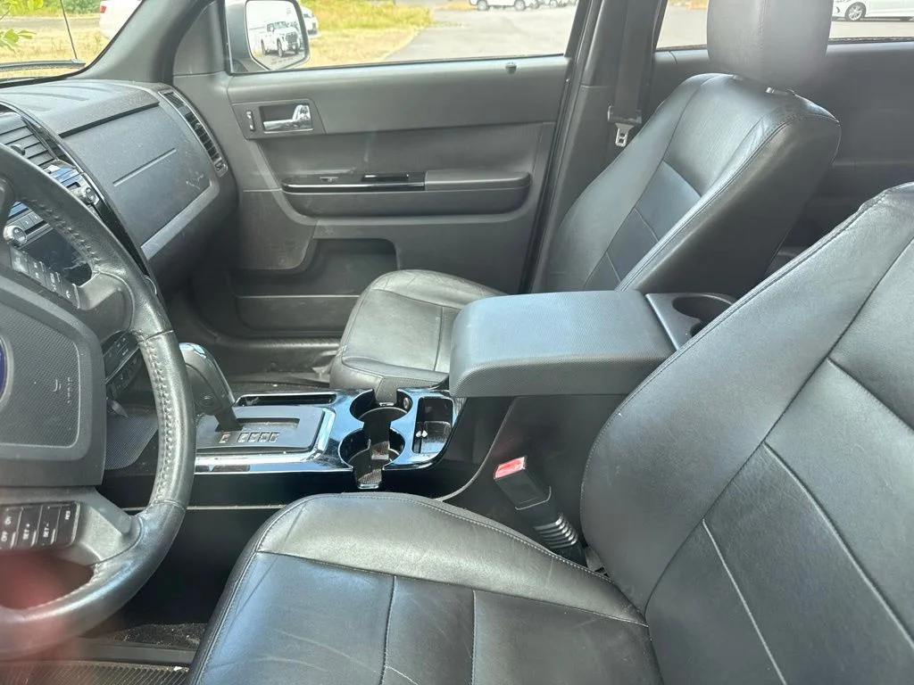 Used 2009 Sterling Gray CC Metallic Ford Limited image 2