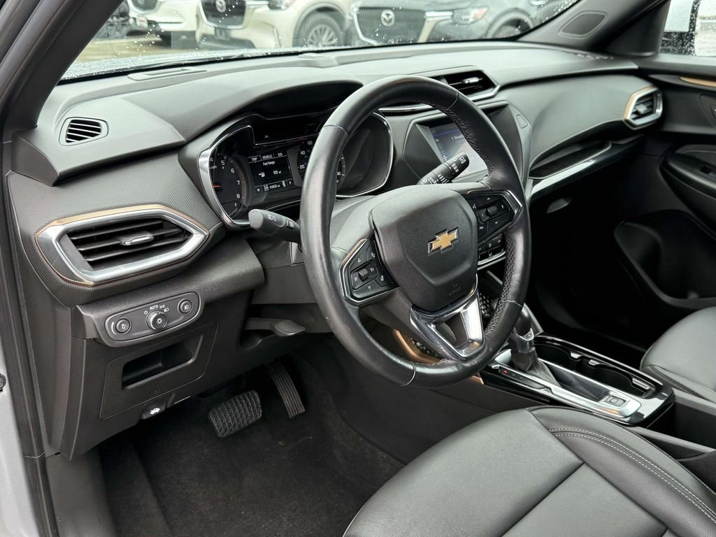 Used 2023 Gray Chevrolet ACTIV image 2