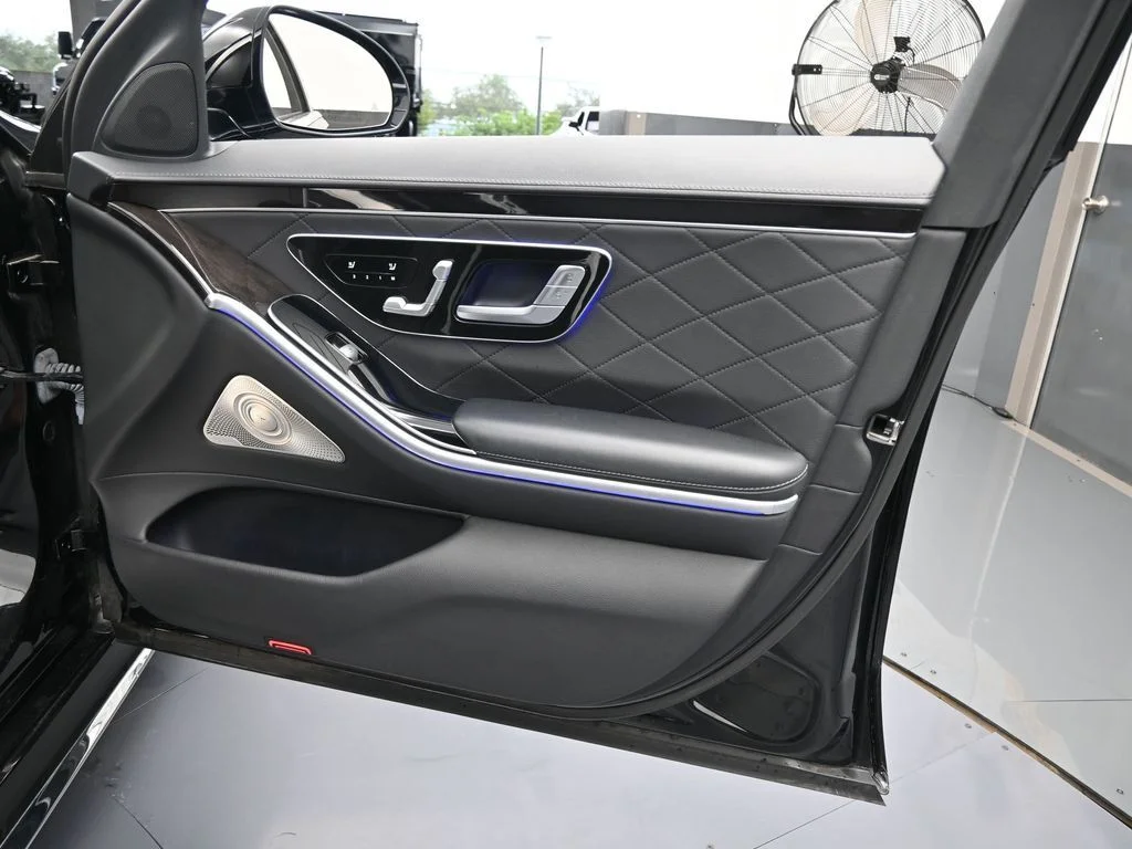 Used 2021 Obsidian Black/designo Diamon White Mercedes-Benz S 580 image 53