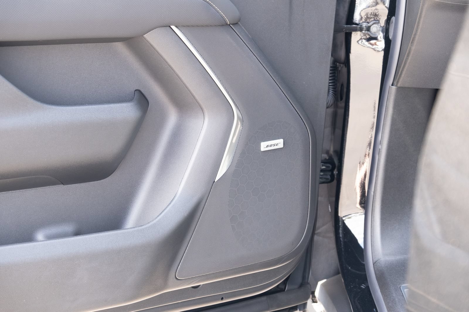 2026 Chevrolet Suburban Premier - Photo 14