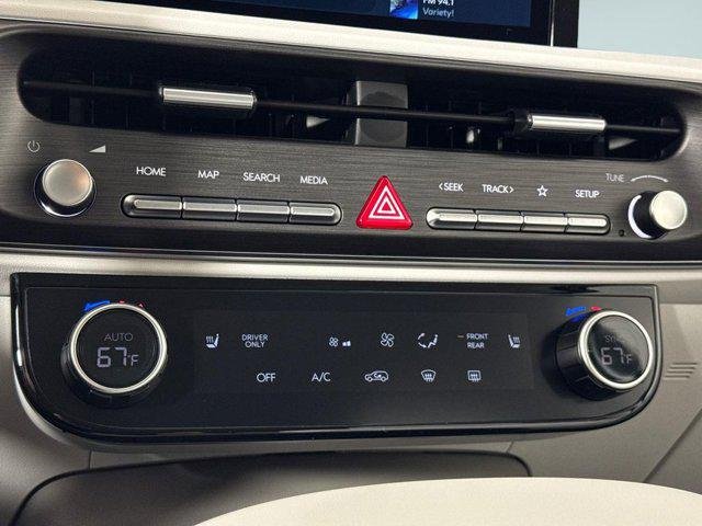 New 2026 White Hyundai SEL 7P image 24