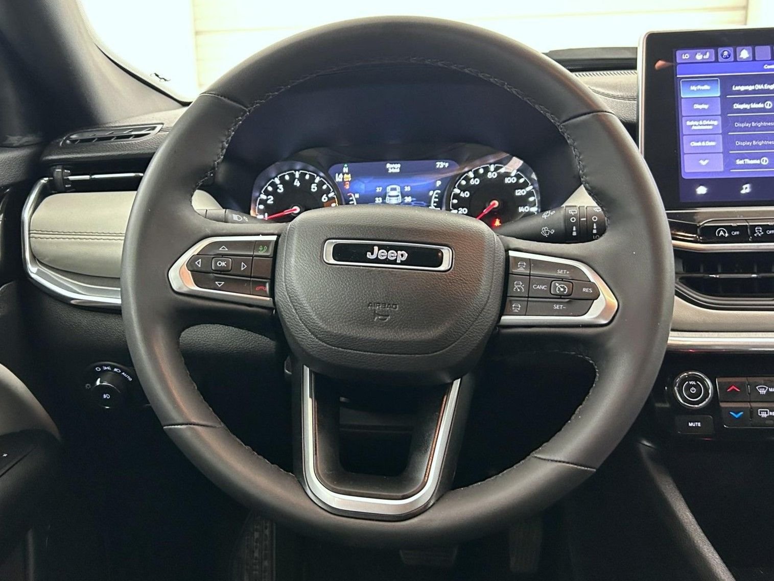 Used 2023 Gray Jeep Limited image 11