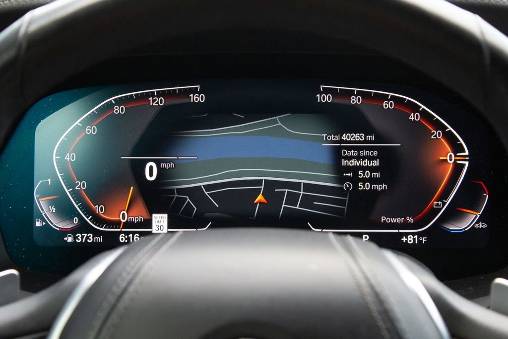 Used 2023 Mineral White Metallic BMW xDrive40i image 15