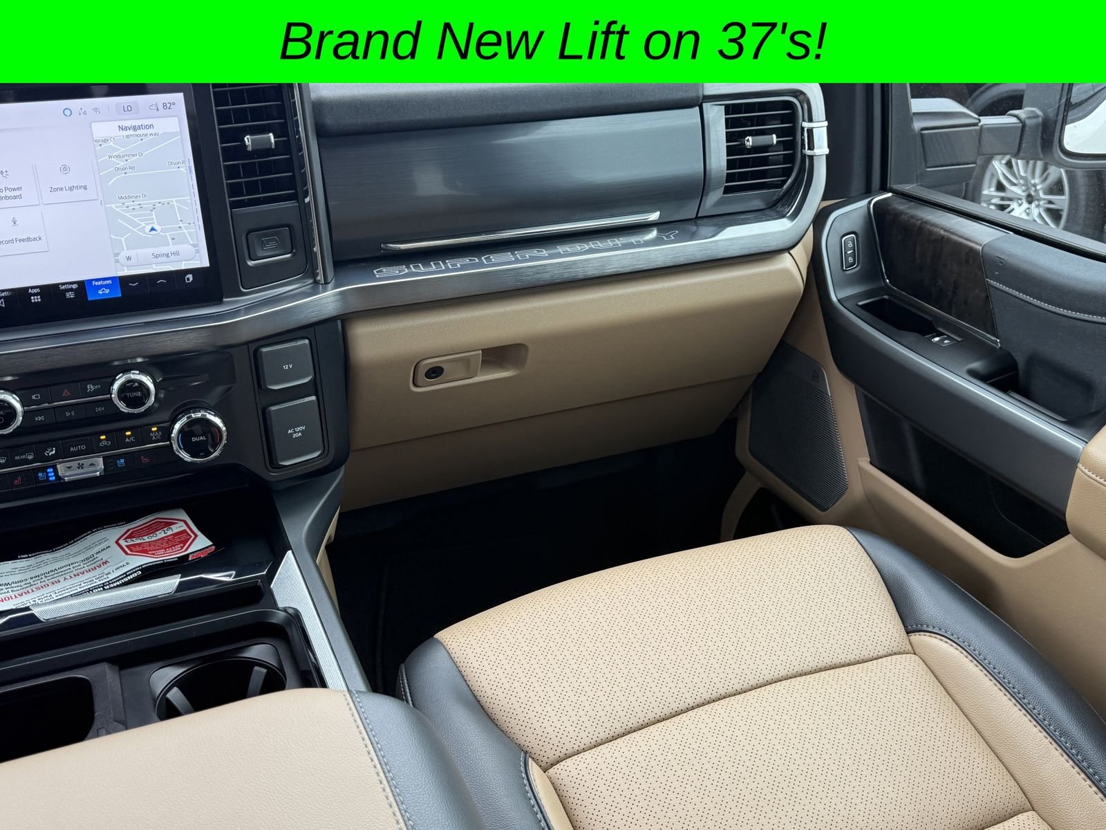Used 2025 White Ford Lariat image 21