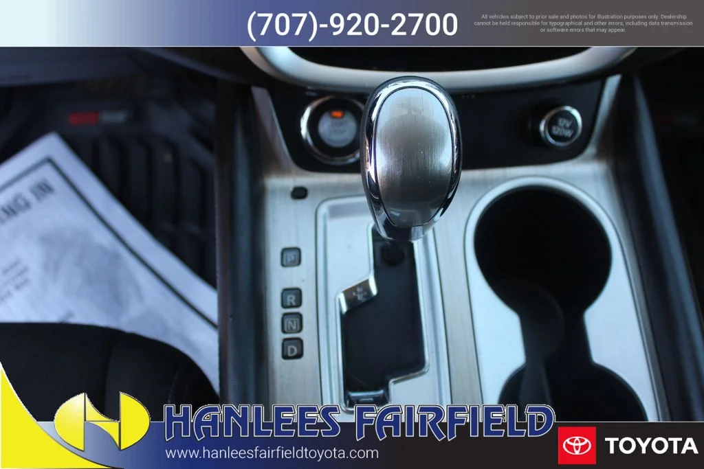 Used 2015 Orange Nissan SV image 20