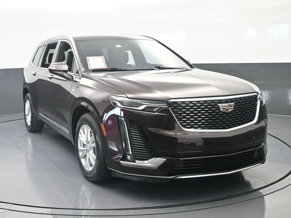 Used 2021 Garnet Metallic Cadillac Luxury image 9