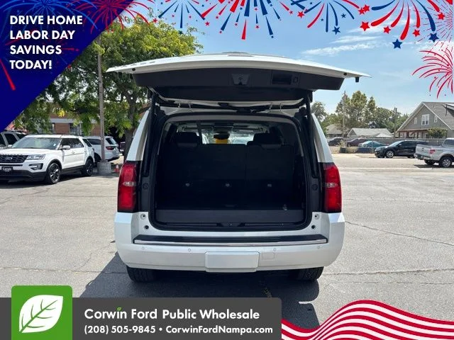 Used 2015 White Diamond Clearcoat Chevrolet  image 29