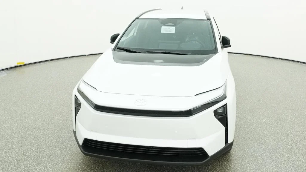 New 2026 Wind Chill Pearl Toyota XLE image 39