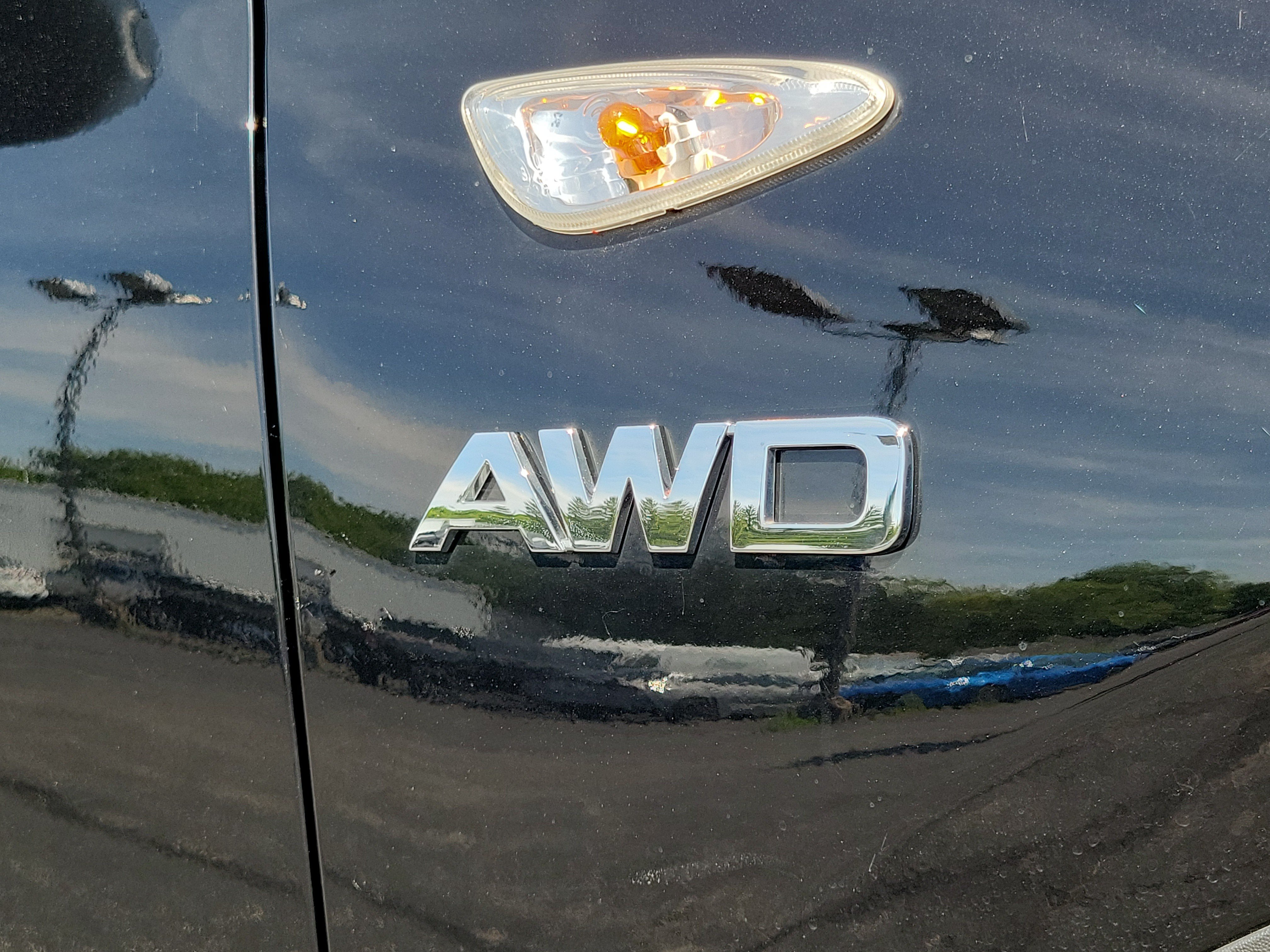 Used 2021 Black Kia LX image 6
