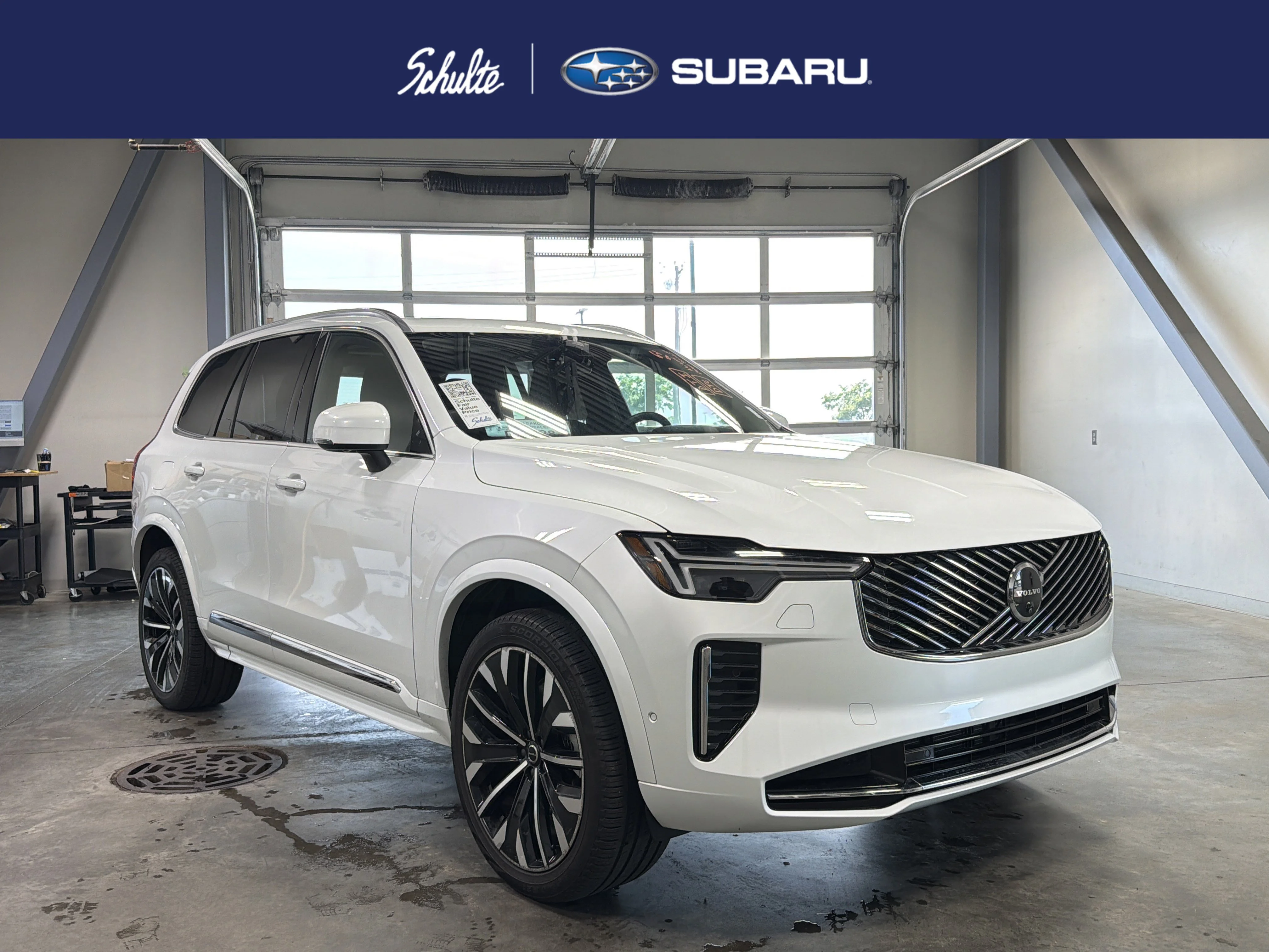 2025 Volvo XC90 B6 Plus Bright 7-Seater 4WD's photo