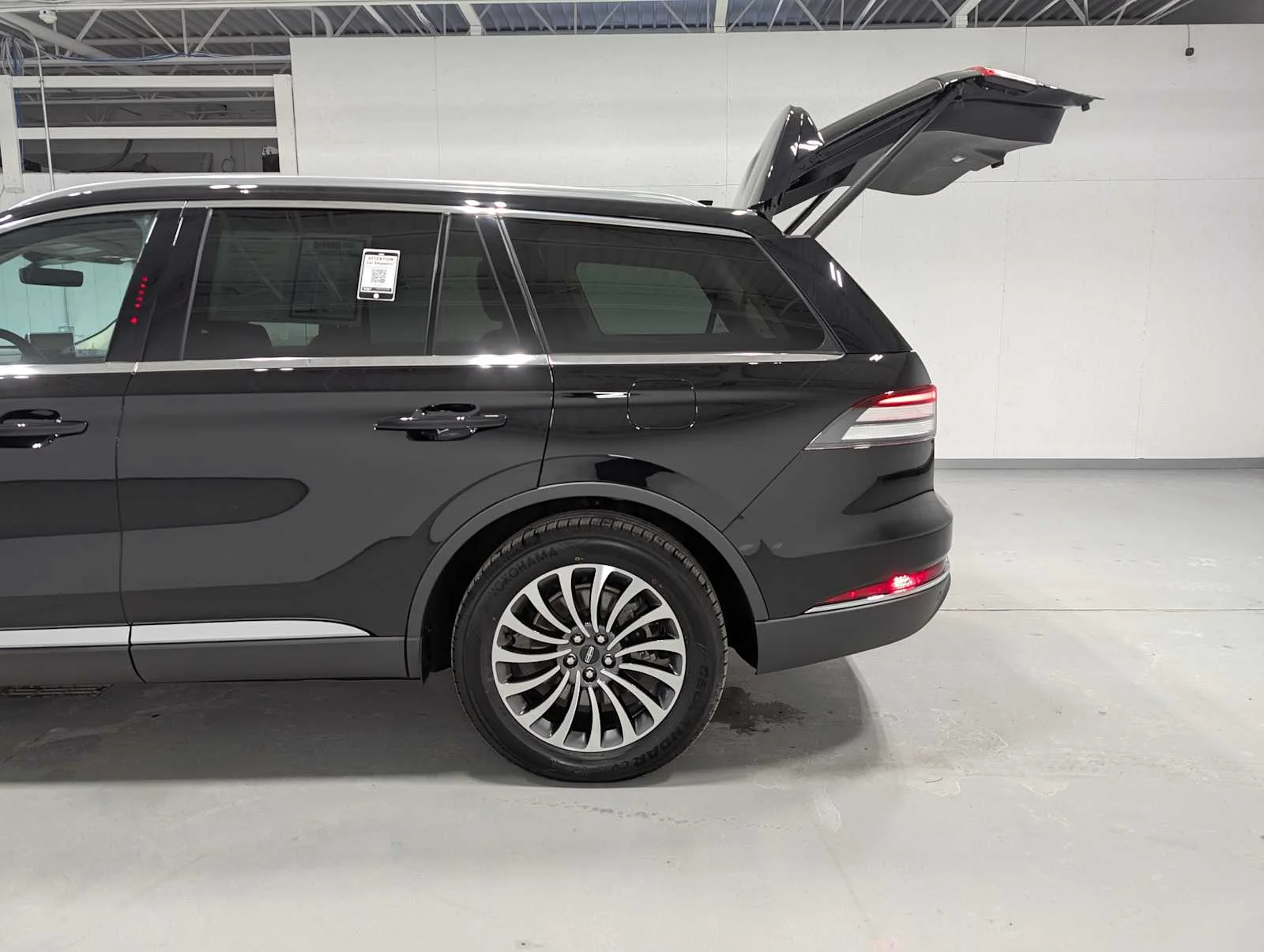 Certified Used 2024 Infinite Black Lincoln Reserve image 11