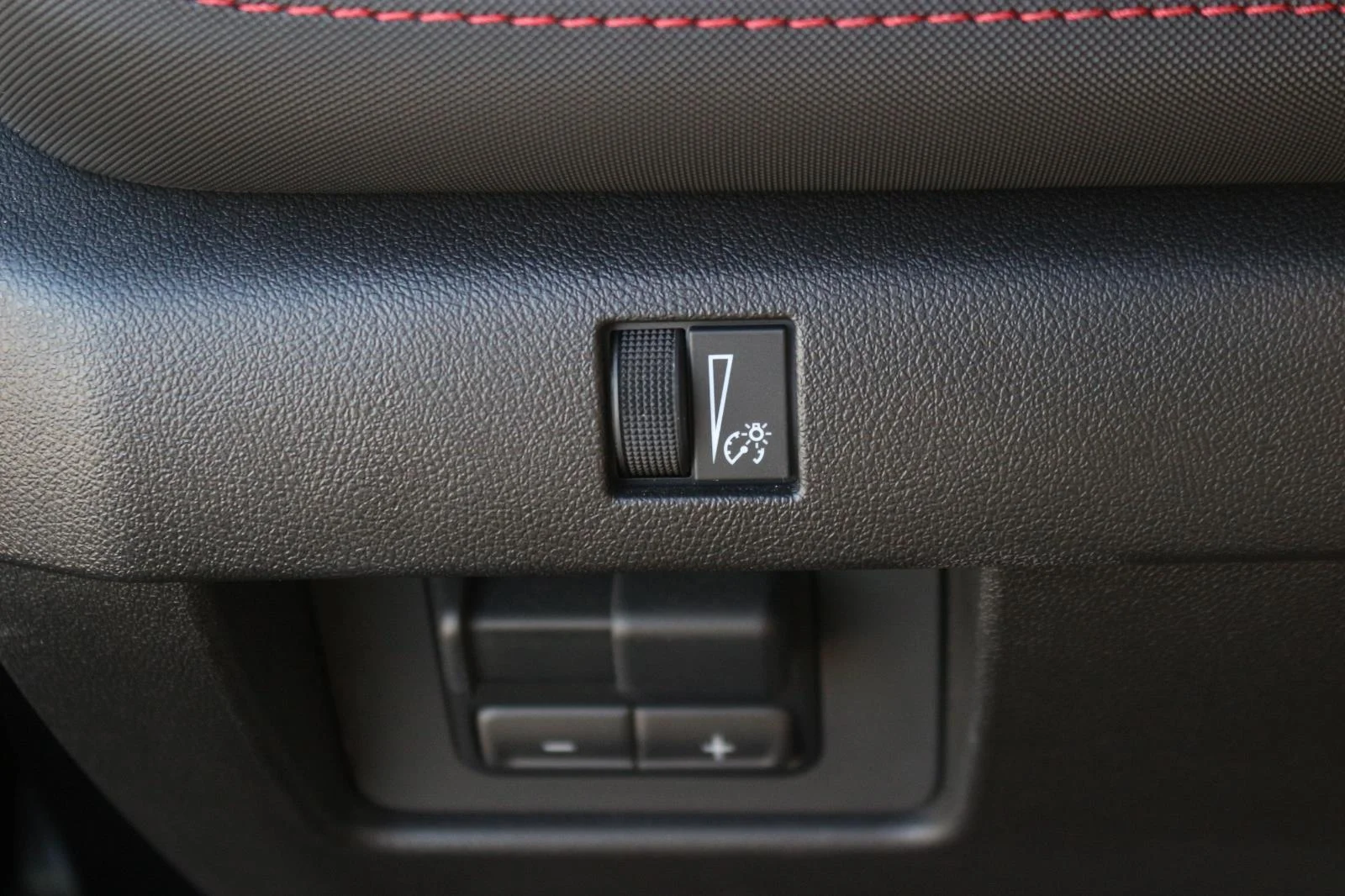 Used 2024 Black Chevrolet Z71 image 28
