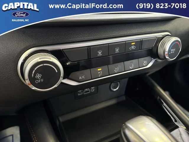 Used 2025 Black Nissan 2.5 SR image 28