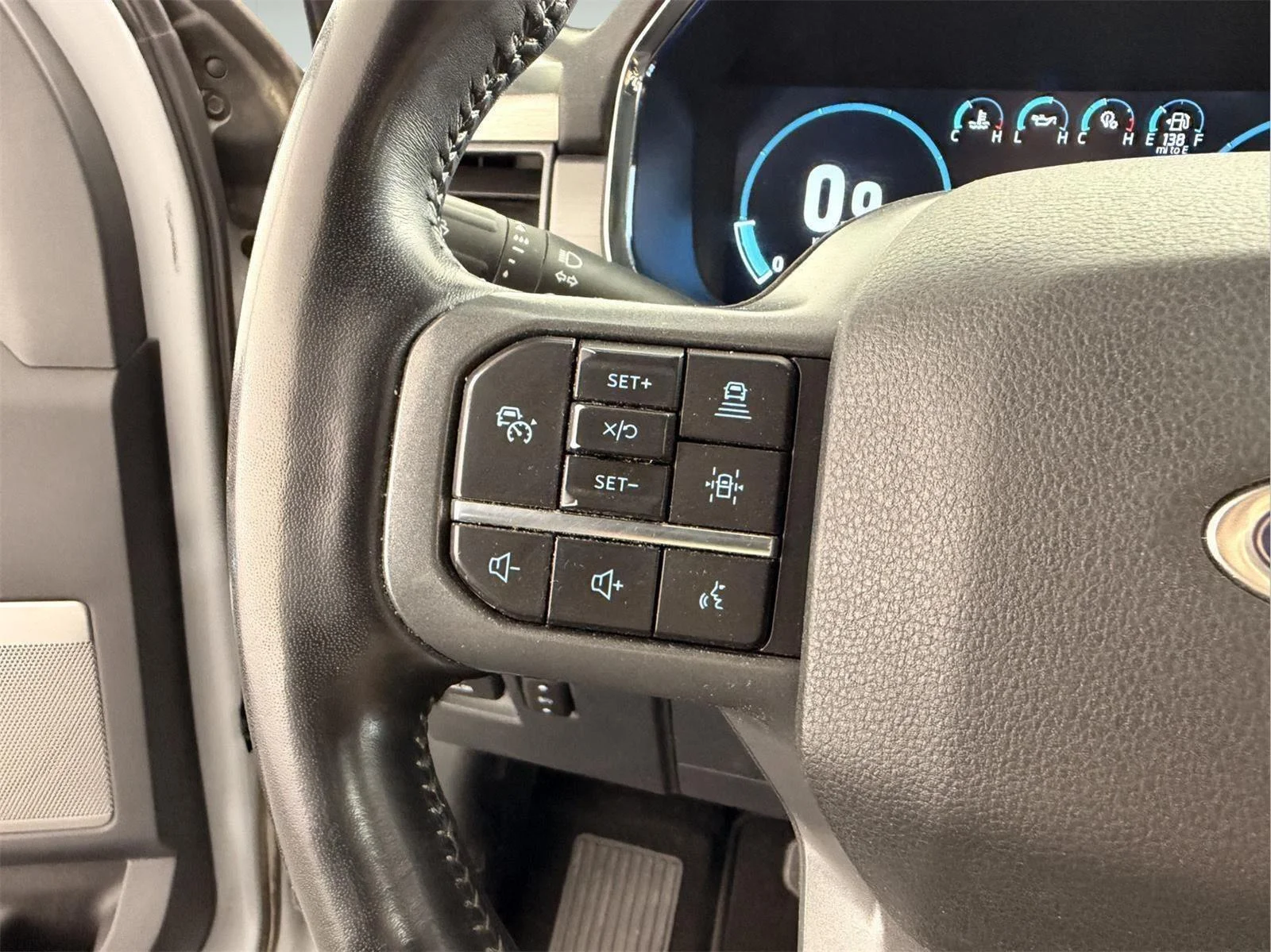 Used 2022 Space White Ford LARIAT image 29