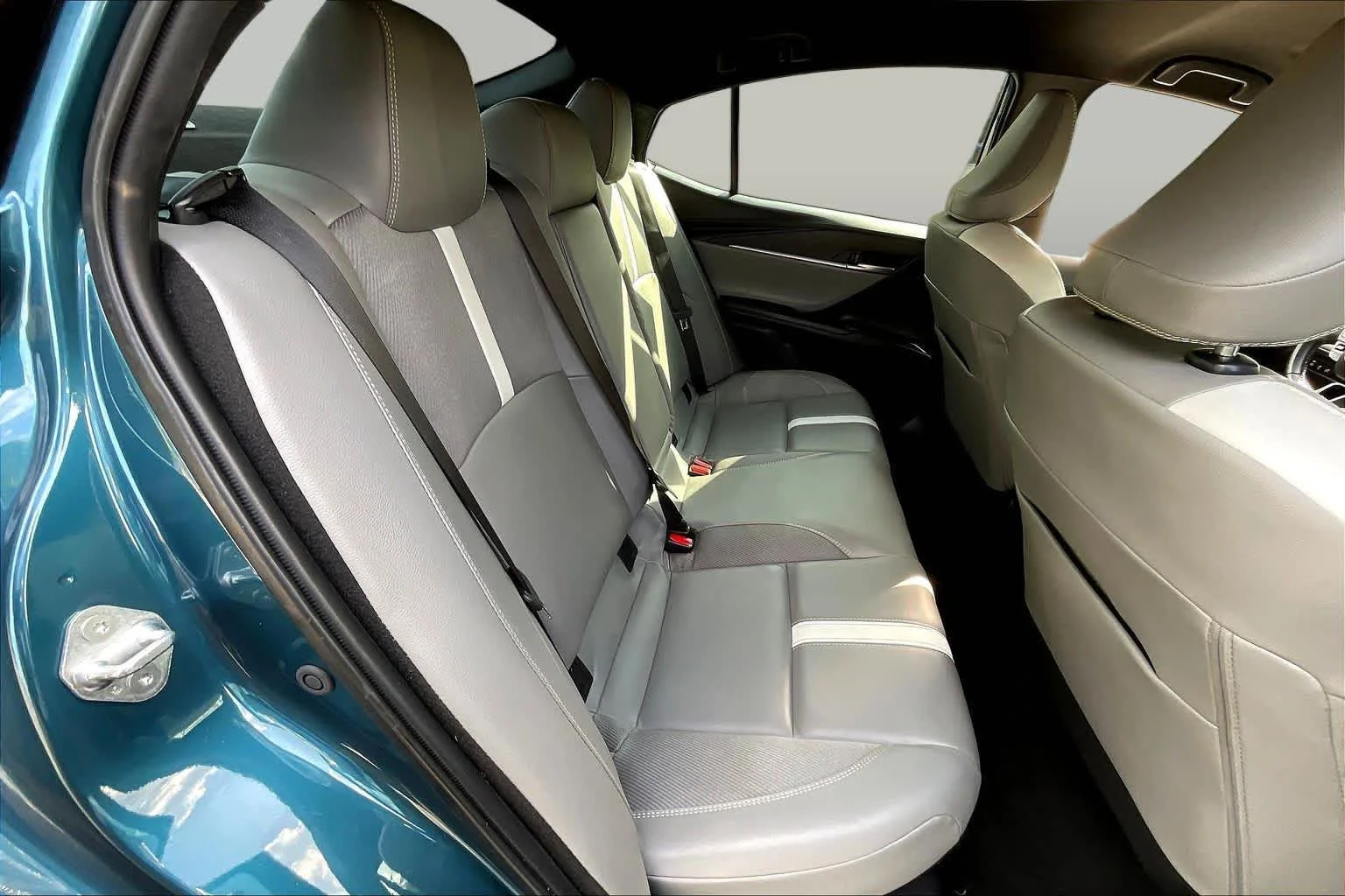 Used 2025 Ocean Gem Toyota SE image 20