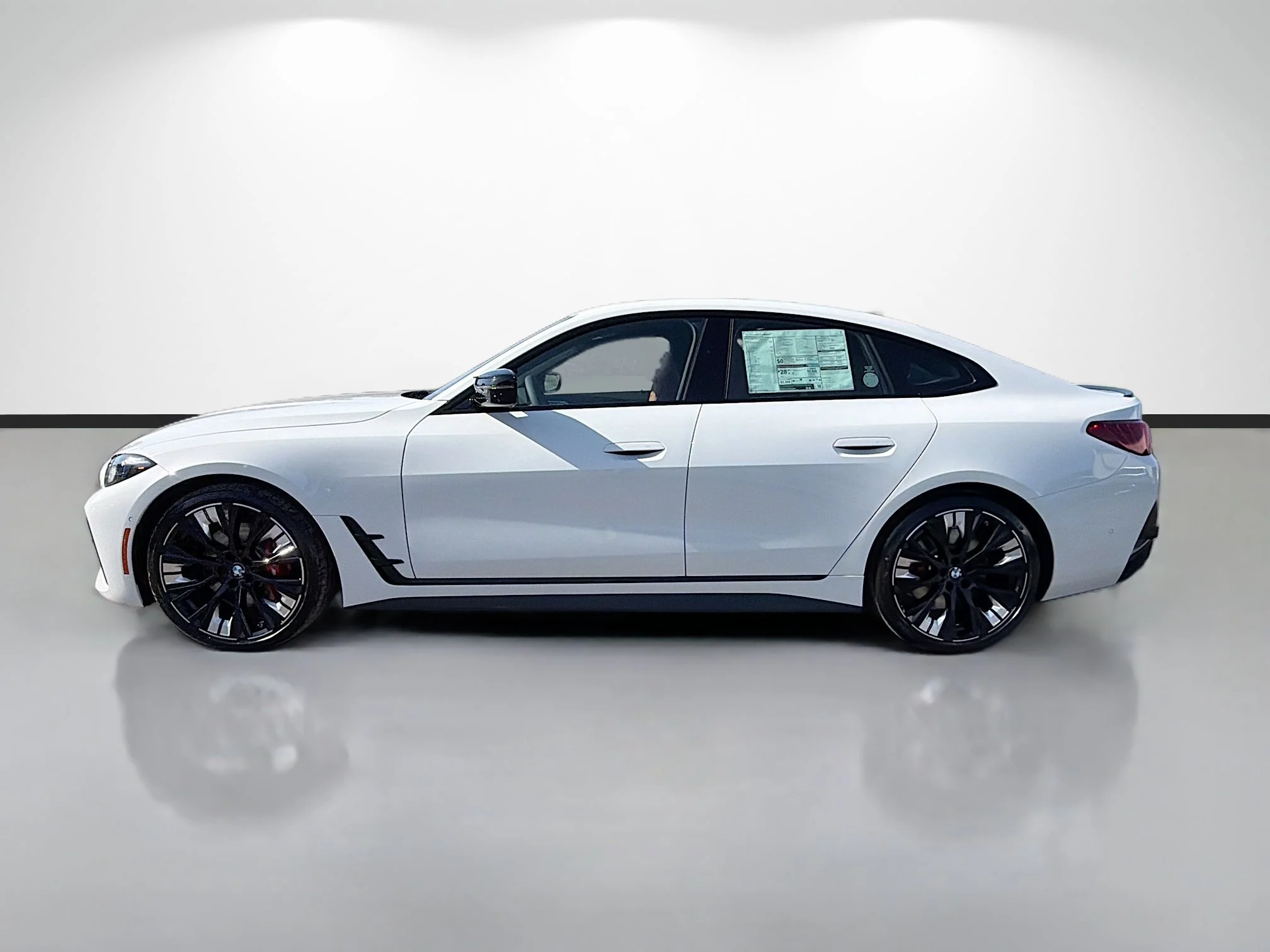 New 2026 Alpine White BMW M440i image 6