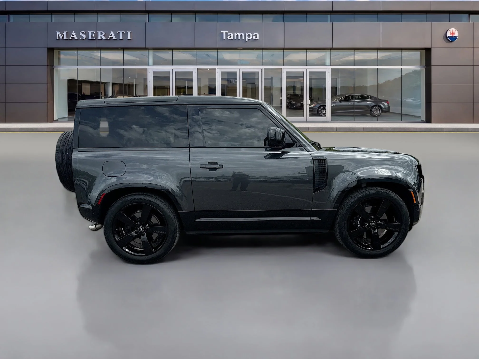 Used 2023 Carpathian Gray Premium Metallic Land Rover  image 2