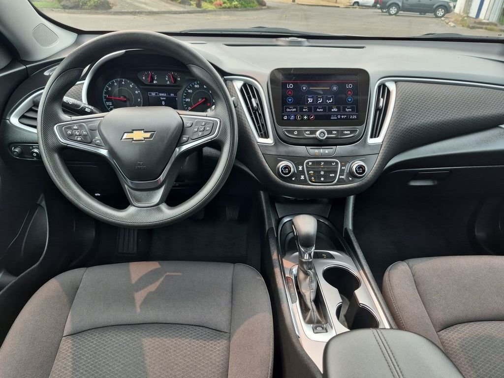 Used 2024 Mineral Gray Metallic Chevrolet LT image 23
