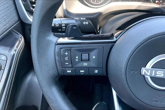 Used 2023 White Nissan SV image 16