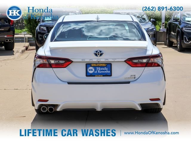 Used 2024 Ice Toyota SE image 4