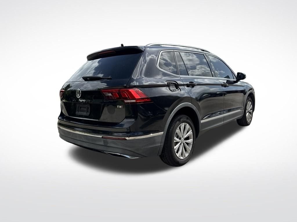 Used 2018 Black Volkswagen 2.0T SE image 5