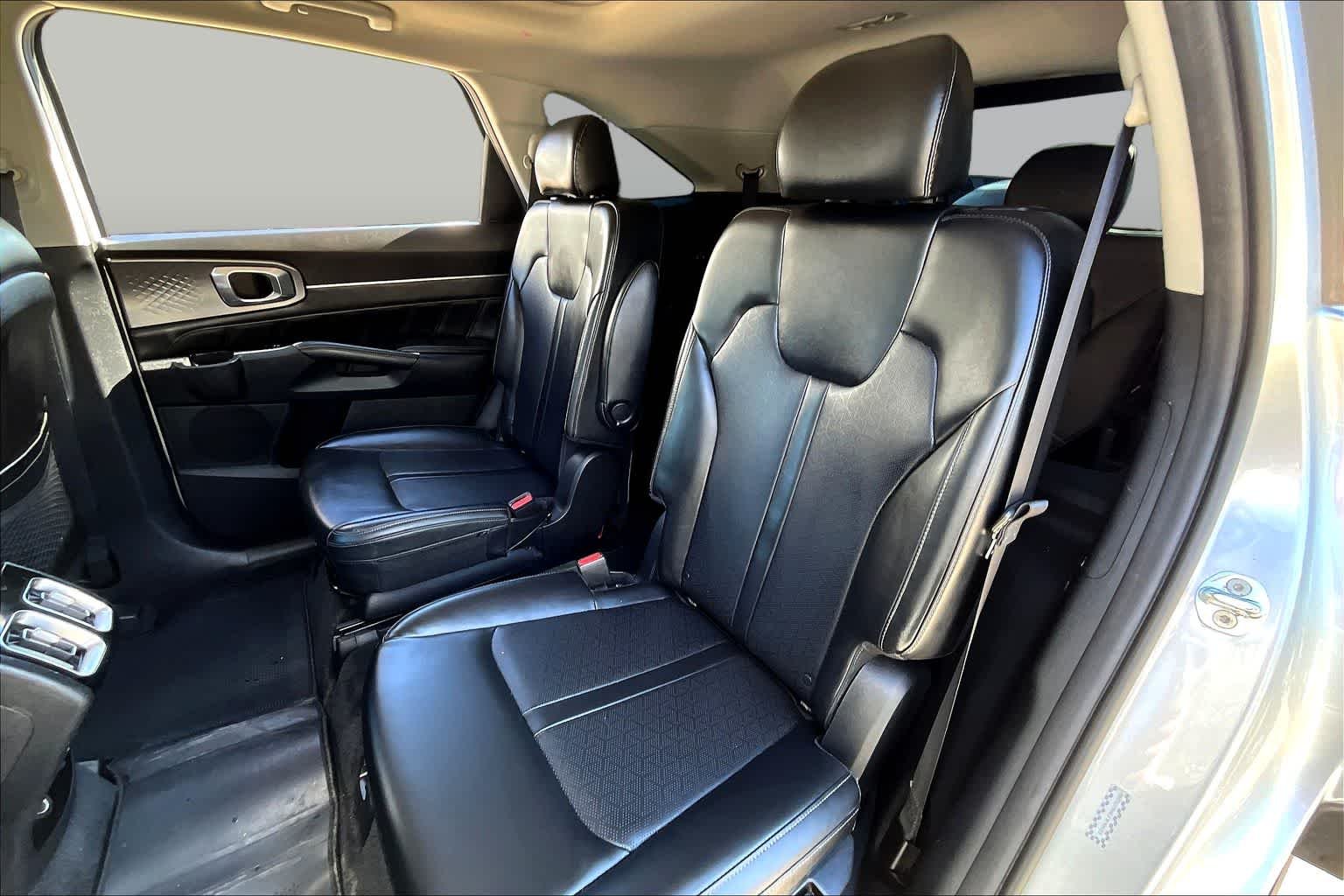 Used 2021 Sparkling Silver Kia SX image 21