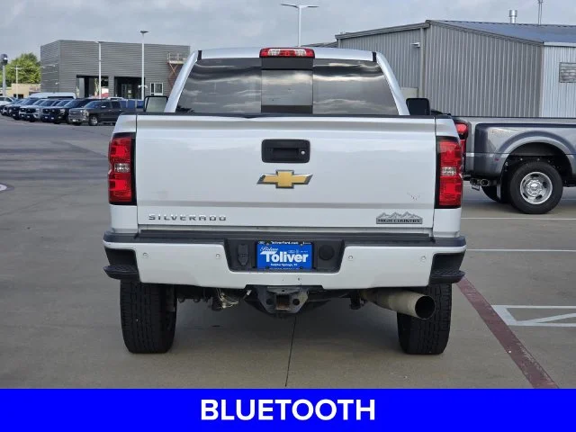 Used 2019 Iridescent Pearl Tricoat Chevrolet High Country image 9