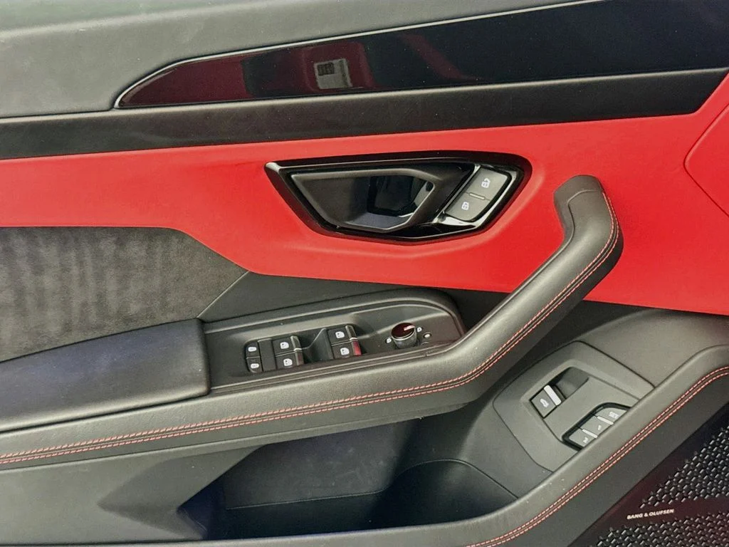 2023 Lamborghini Urus S - Photo 18