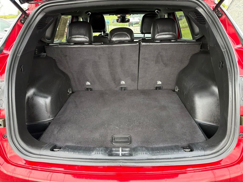 Used 2025 Red Jeep Limited image 16