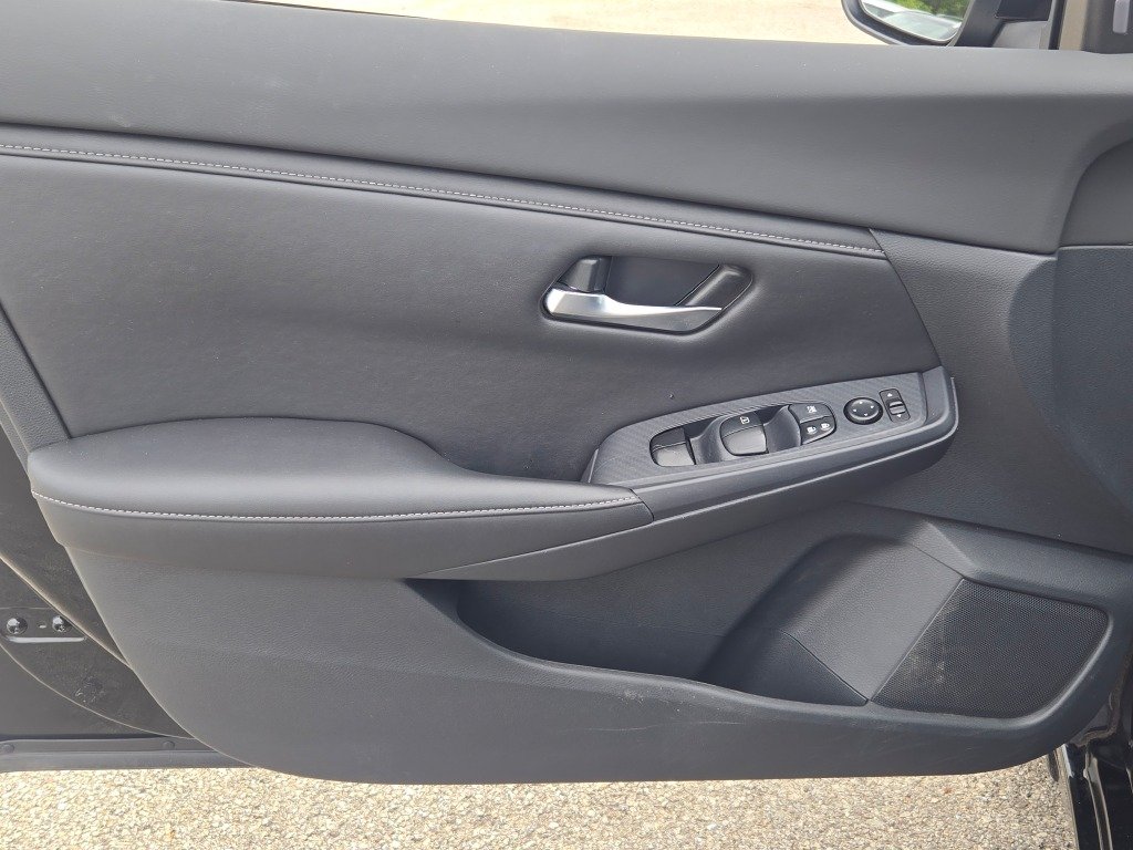 Used 2023 Black Nissan SV image 22