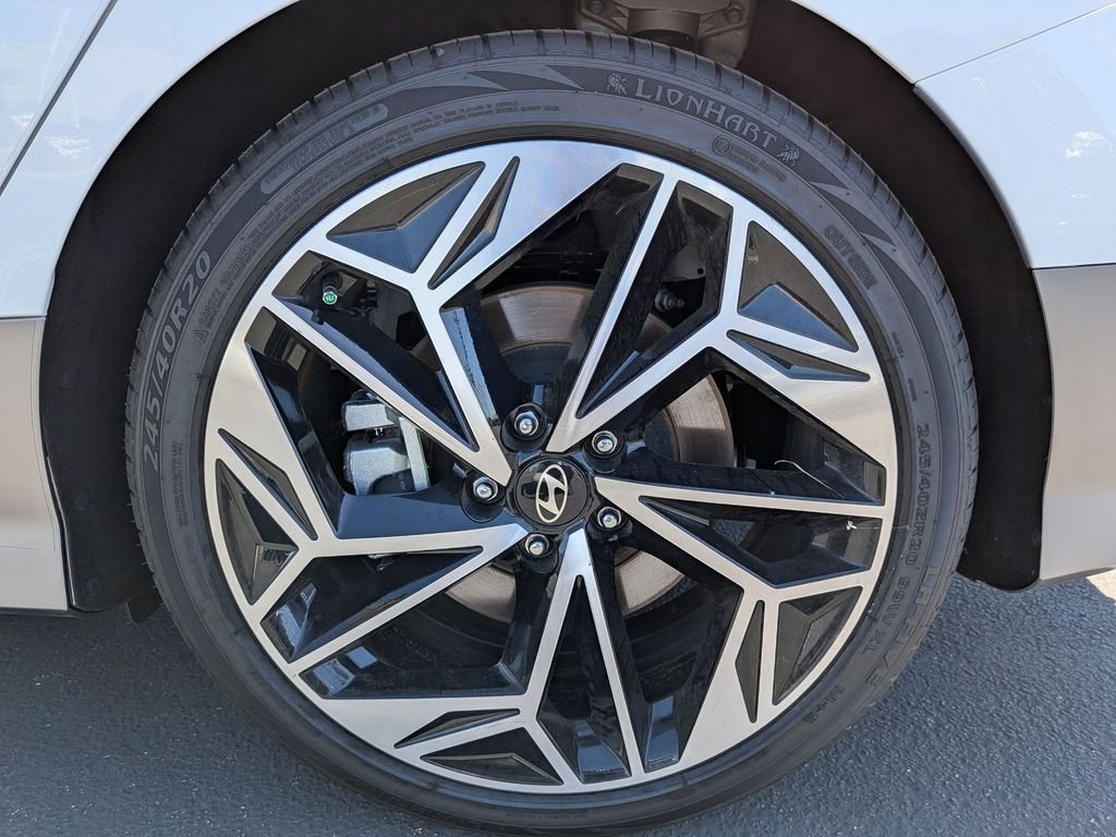 2025 Hyundai IONIQ 6 SEL - Photo 11