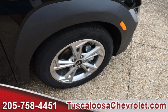 Used 2022 Black Hyundai SEL image 14
