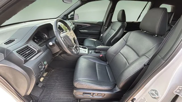 Used 2022  Honda EX-L image 18