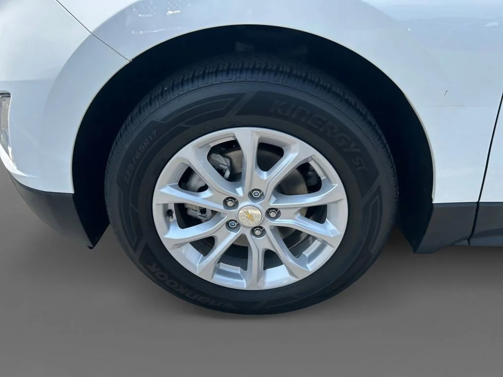 Used 2021 SUMMIT WHITE Chevrolet LS image 15