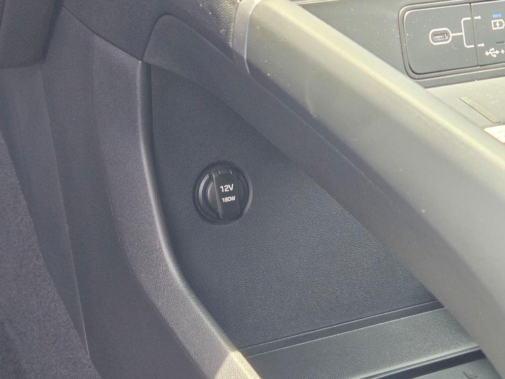 New 2026 Phantom Black Hyundai SE AWD image 30
