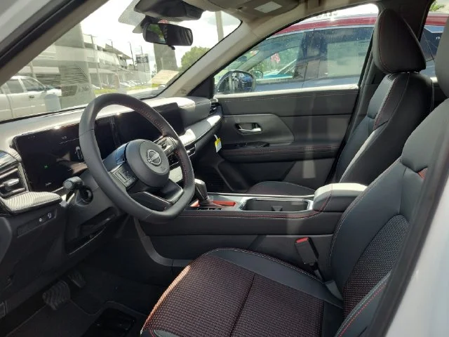 New 2027 Aspen White TriCoat Nissan SR image 10