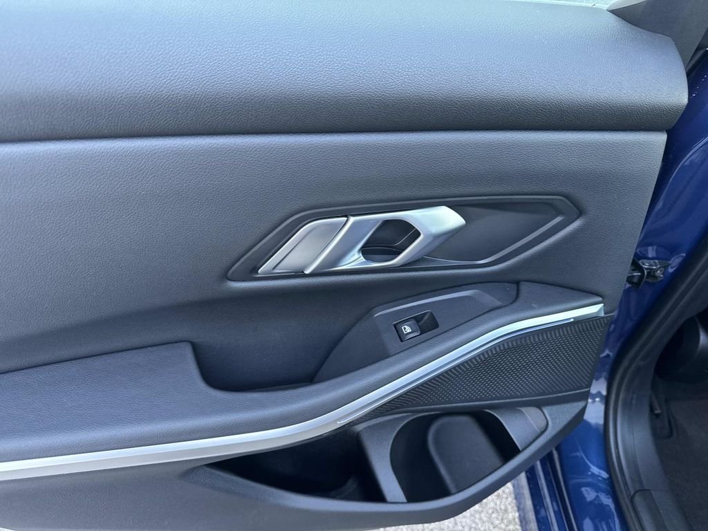 Used 2022 Blue Metallic BMW 330i xDrive image 11