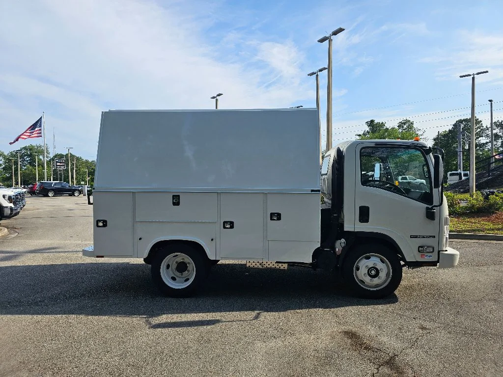 New 2024  Isuzu  image 6